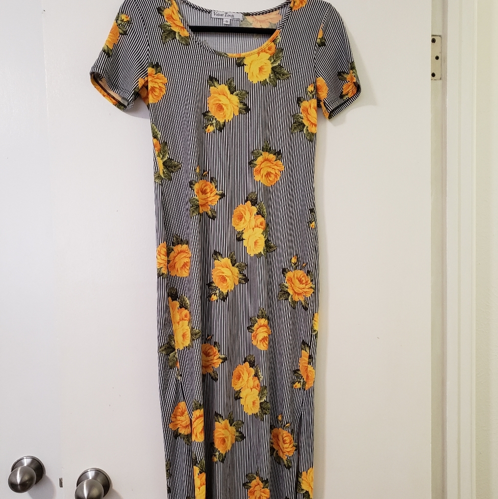 NWOT Velvet torch dress, size small
